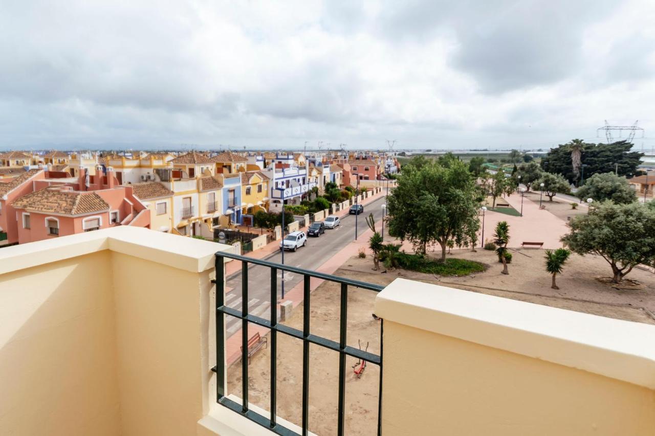 Atico Con Terraza-Solarium Y Piscina 4-6 Personas Wifi A/C Apartment Roda Bagian luar foto